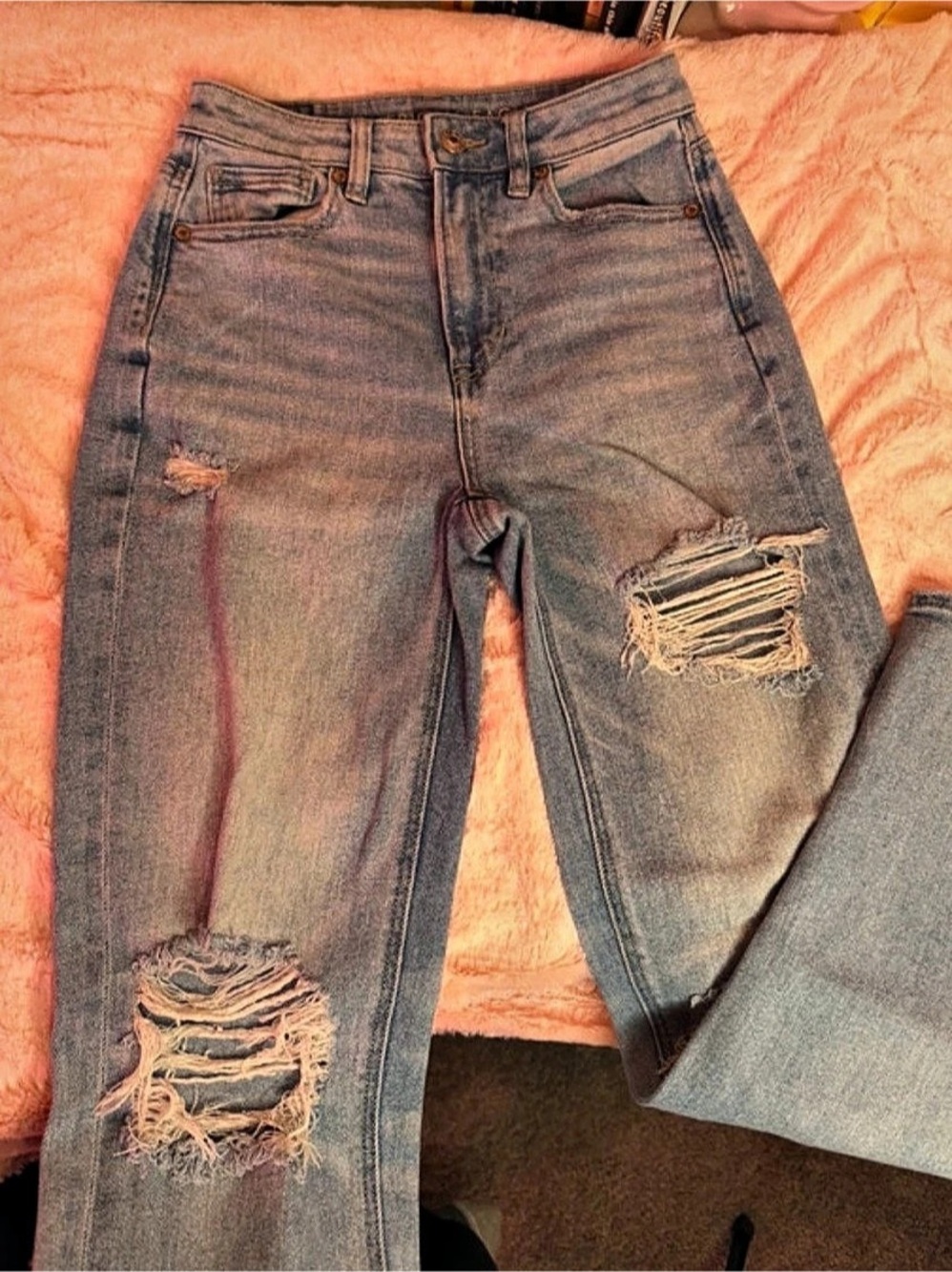 American Eagle Outfitters Distressed Boyfriend Jeans - NWOT